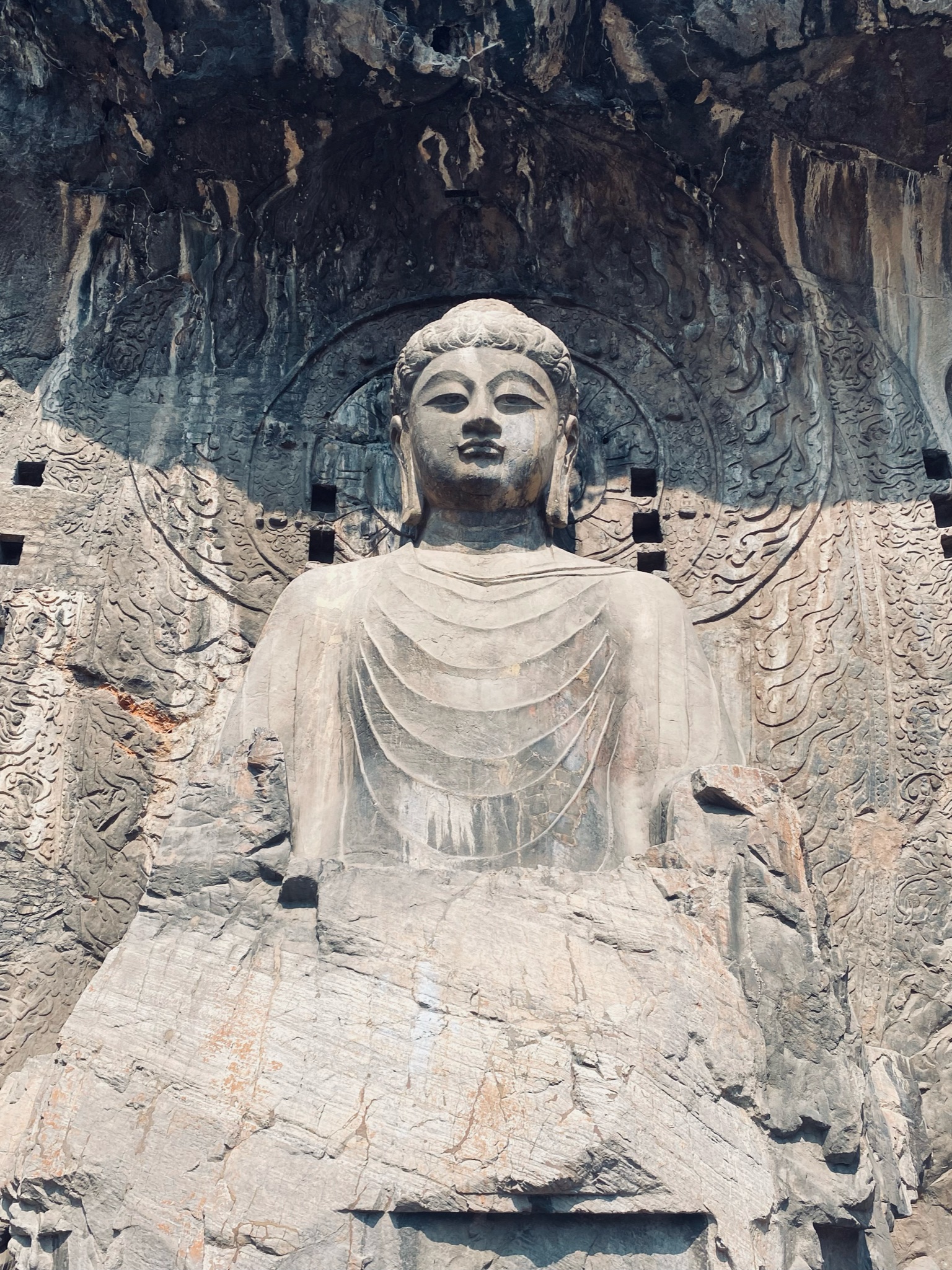 洛阳 · 龙门石窟